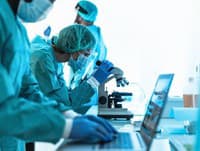 Vedci varujú pred novým kmeňom omikronu: Centaurus je vysoko nákazlivý, čo o ňom zatiaľ vieme?