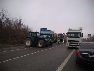 Autodopravcovia hrozia blokovaním diaľnic