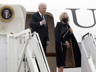 Biden si uctí amerických