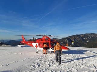 Skialpinista (36) zachytil napnuté