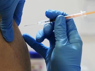 HPV vakcína je plne