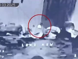 Dron si ruských vojakov
