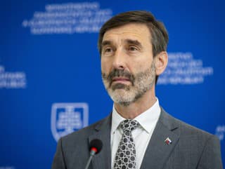 minister zahraničných vecí a